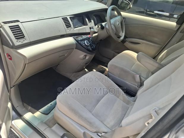 Toyota ISIS 1.8 G 2WD 2016 Silver