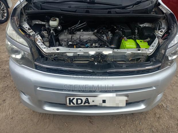 Toyota Voxy ZS 2WD 8-Seater 2013 Silver