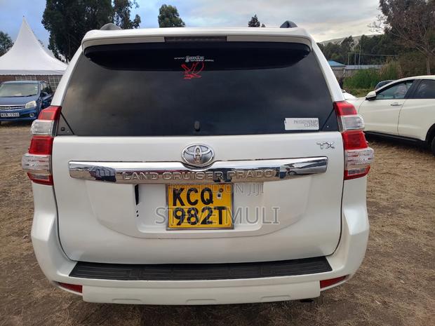 Toyota Land Cruiser Prado 2012 Pearl