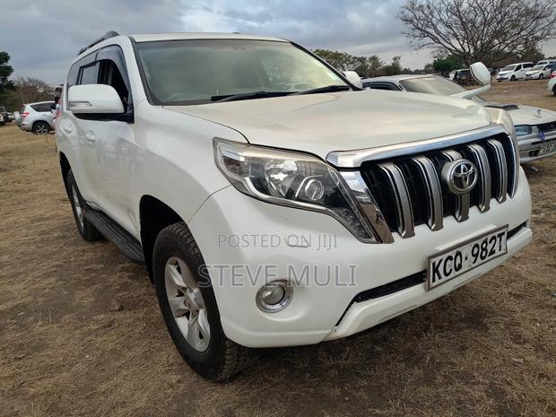 Toyota Land Cruiser Prado 2012 Pearl