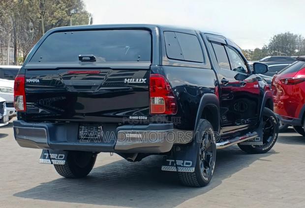 Toyota Hilux Revo Double Cab Deisel 2.4 AWD 2019 Black