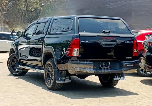 Toyota Hilux Revo Double Cab Deisel 2.4 AWD 2019 Black