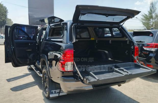 Toyota Hilux Revo Double Cab Deisel 2.4 AWD 2019 Black