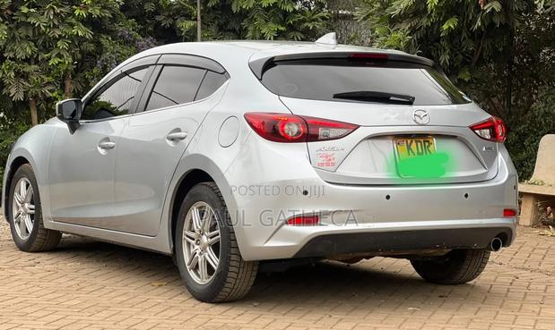 Mazda Axela 2018 Silver