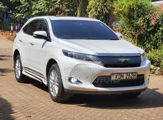 Toyota Harrier 2.0 2015 White