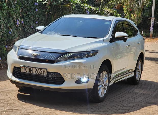 Toyota Harrier 2.0 2015 White