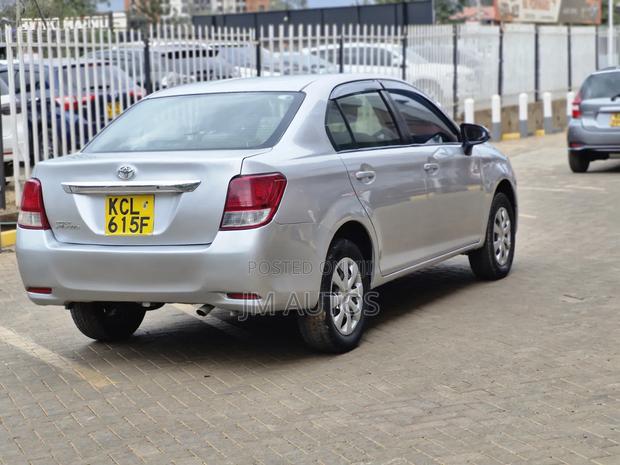 Toyota Axio 2010 Silver