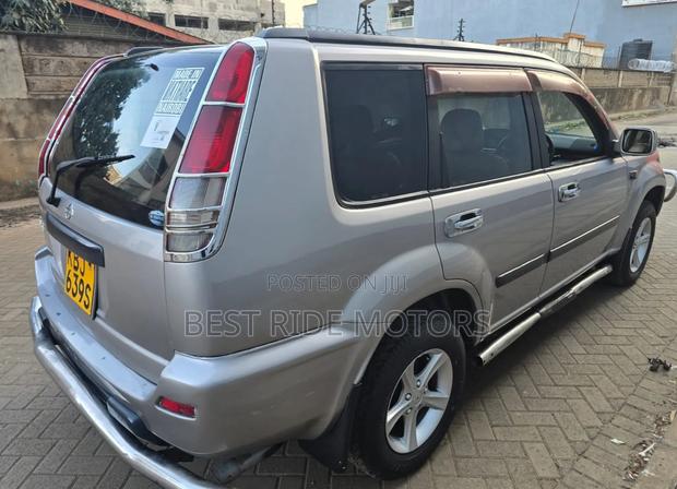Nissan X-Trail 2.0 2002 Silver