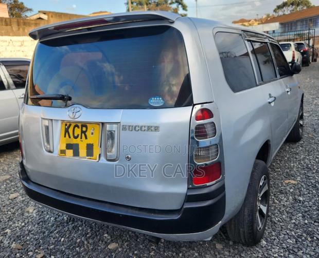 Toyota Succeed 2013 Silver