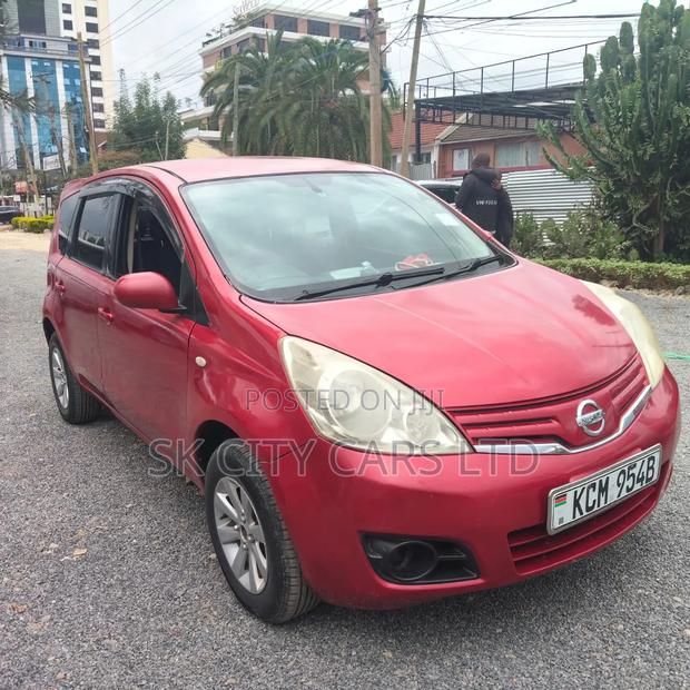 Nissan Note 2010 Red