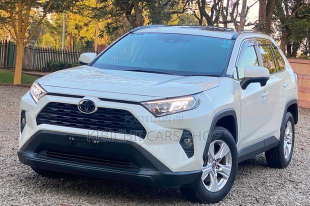 Toyota RAV4 2019 White