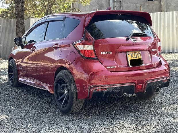 Nissan Note 2018 Red