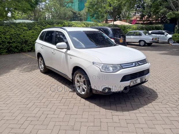 Mitsubishi Outlander 2014 White