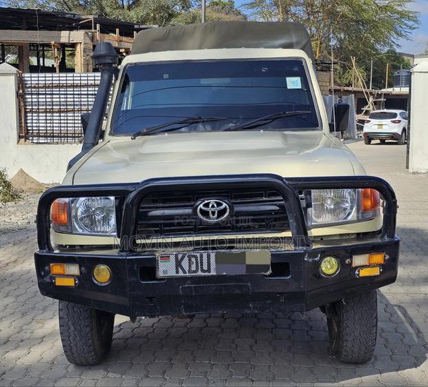 Toyota Land Cruiser 2014 Beige