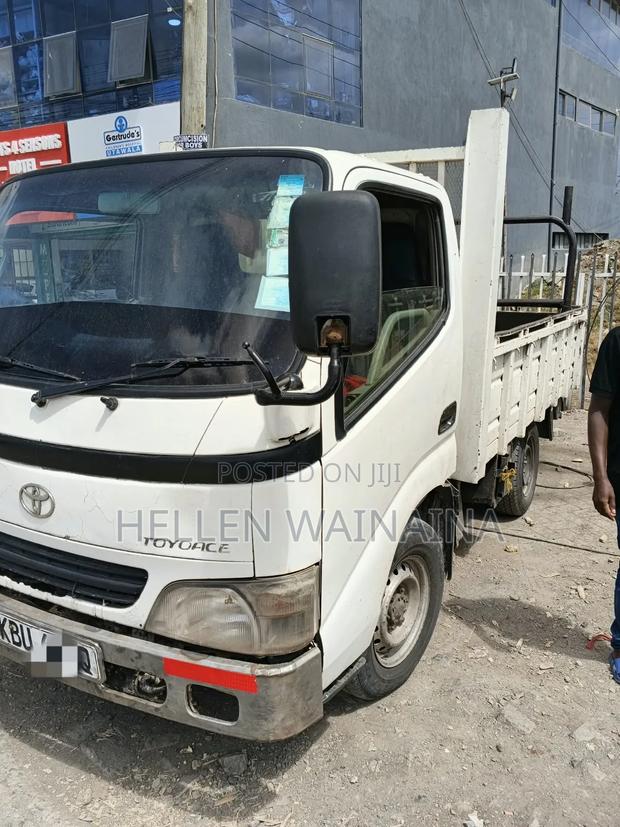 Toyota Dyna 2007 White