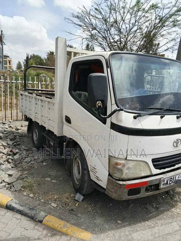 Toyota Dyna 2007 White