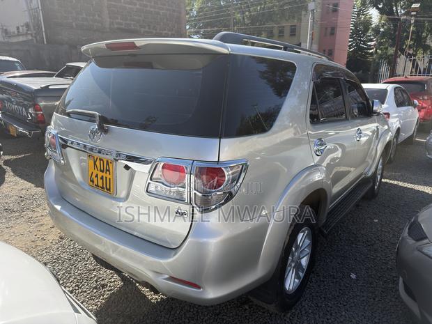 Toyota Fortuner 2.7 AWD 2013 Silver