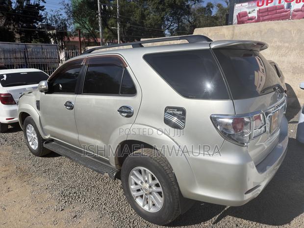 Toyota Fortuner 2.7 AWD 2013 Silver