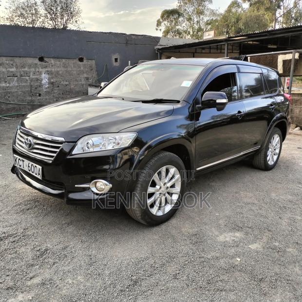 Toyota Vanguard 2011 Black