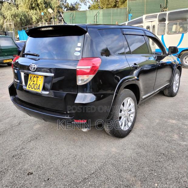 Toyota Vanguard 2011 Black
