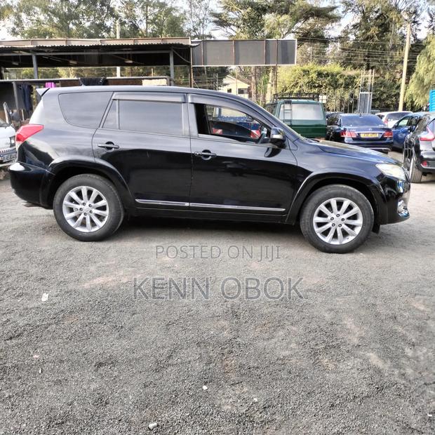 Toyota Vanguard 2011 Black