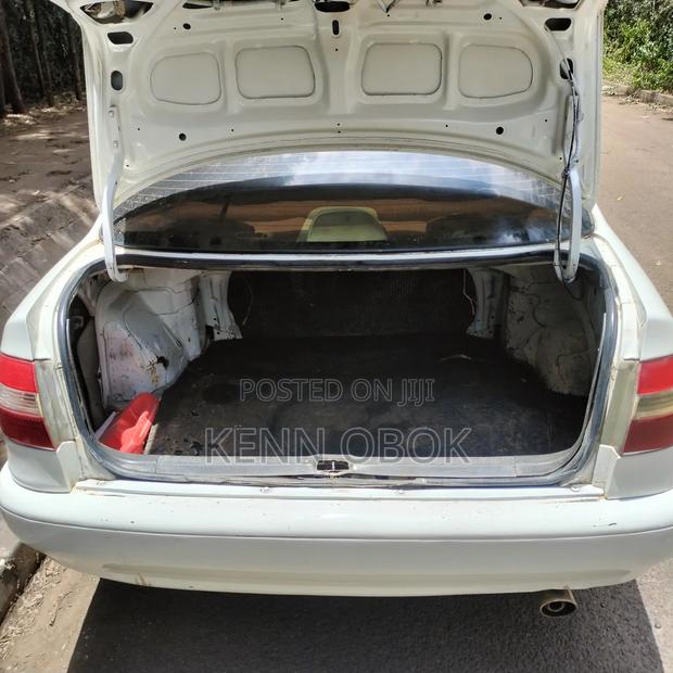 Toyota Corolla Sedan 1998 White