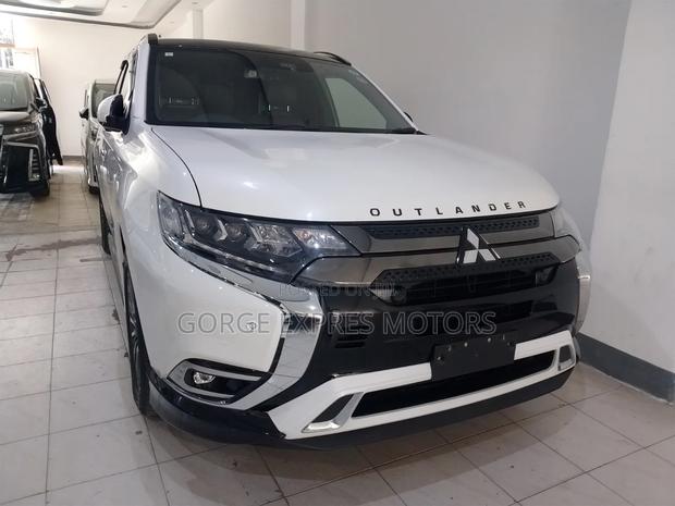 Mitsubishi Outlander 2019 White