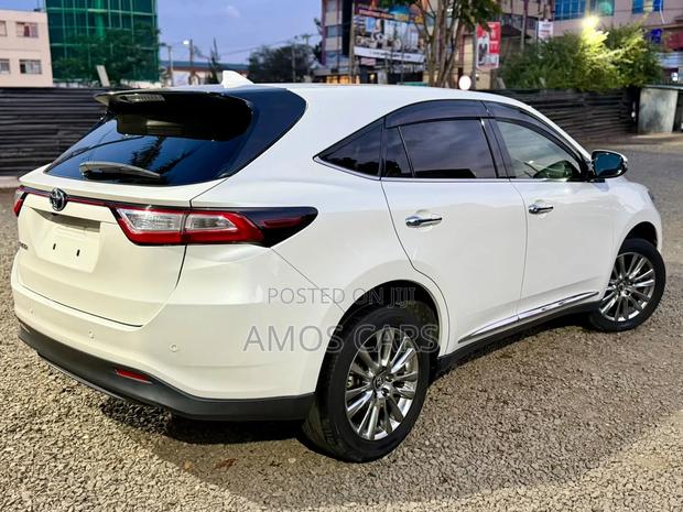 Toyota Harrier 2019 White