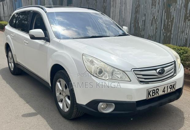 Subaru Outback 2011 Pearl
