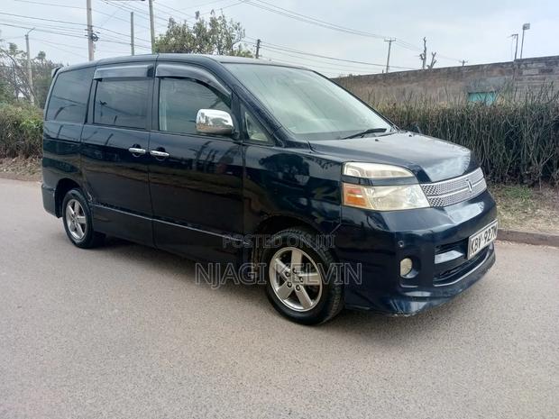 Toyota Voxy 2006 Black