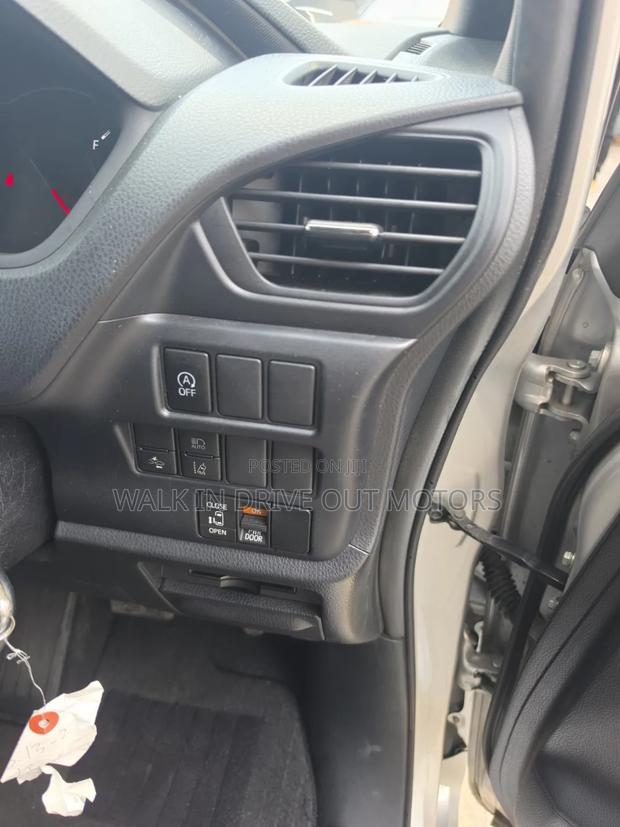 Toyota Noah 2020 Silver