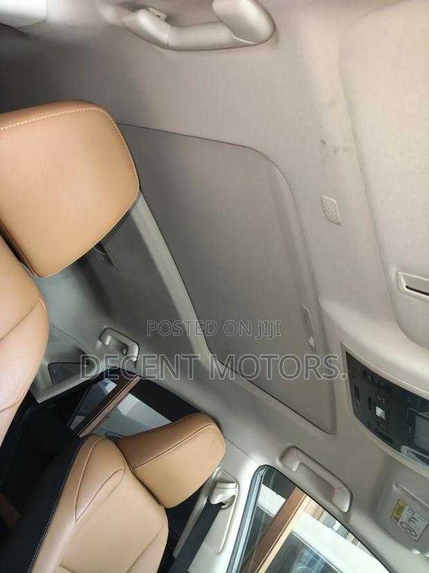 Lexus NX 300 FWD 2019 White