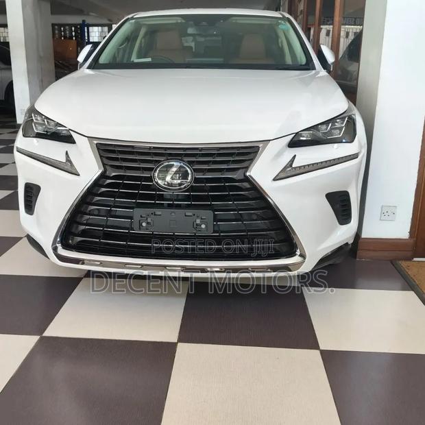 Lexus NX 300 FWD 2019 White