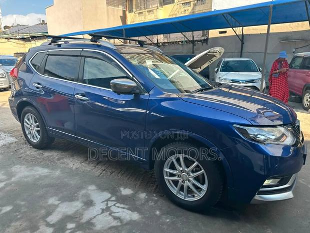 Nissan X-Trail 2.0 Petrol FWD 2019 Blue