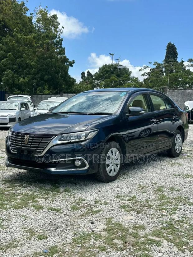 Toyota Premio 1.5 FWD 2019 Black