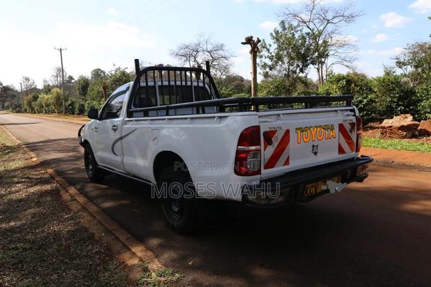 Toyota Hilux 2.5 D-4D SRX 2012 White