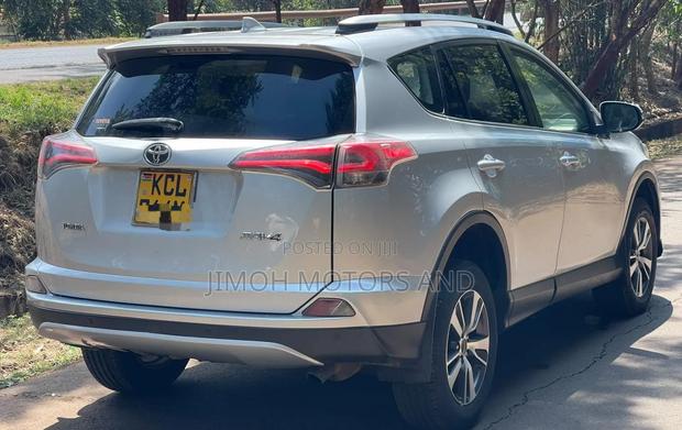 Toyota RAV4 2016 Silver