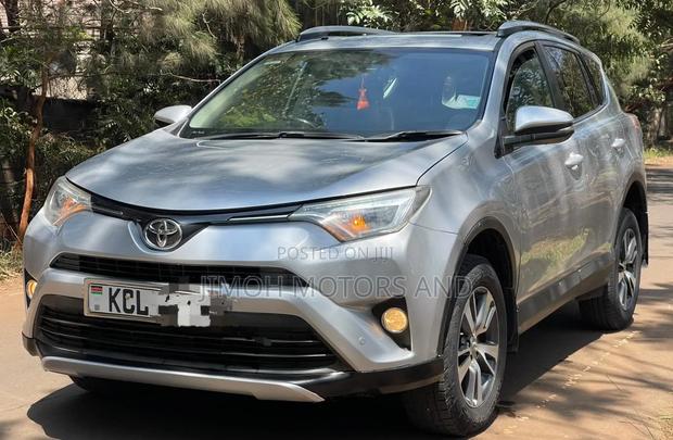 Toyota RAV4 2016 Silver