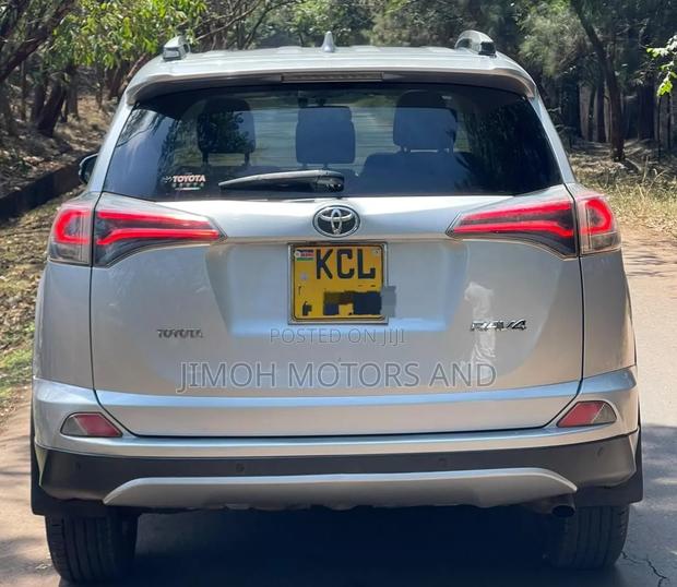 Toyota RAV4 2016 Silver