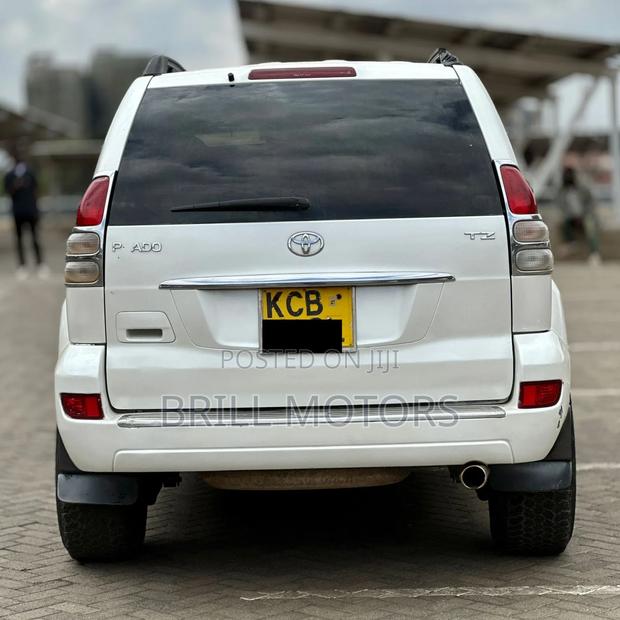 Toyota Land Cruiser Prado 2007 White