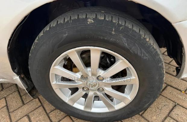 Toyota Corolla 2001 Silver