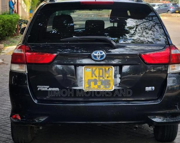 Toyota Corolla Fielder 2016 Black
