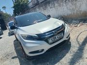 Honda Vezel 2016 White for sale