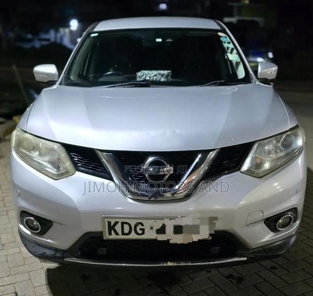 Nissan X-Trail 2014 Silver