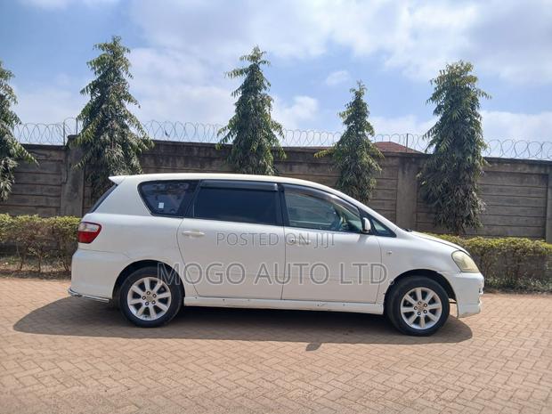 Toyota Ipsum 2008 Pearl