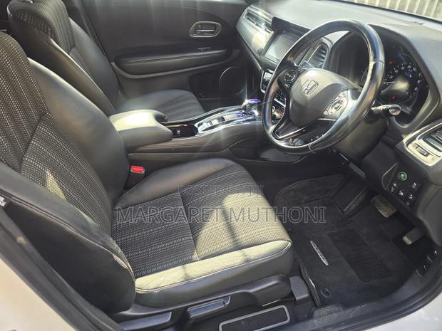 Honda Vezel 2017 White