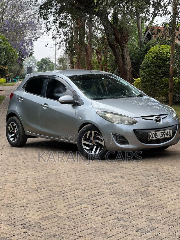 Mazda Demio 2013