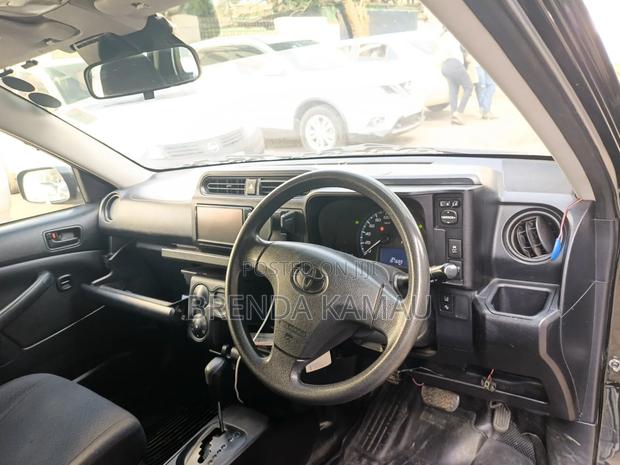 Toyota Probox 1.5 Hybrid DX Comfort 2018 Black