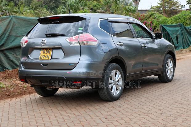 Nissan X-Trail 2017 Gray