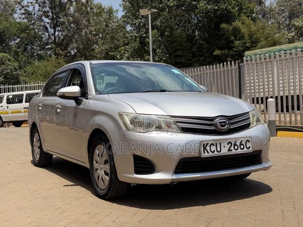 Toyota Axio 1.5 G 2WD 2012 Silver